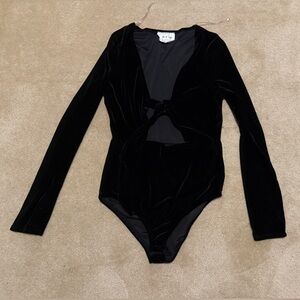 Sadie & Sage Black Long Sleeve Cut Out Tie Front Bodysuit